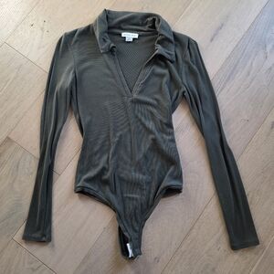 Gianni Bini Olive Ribbed Top